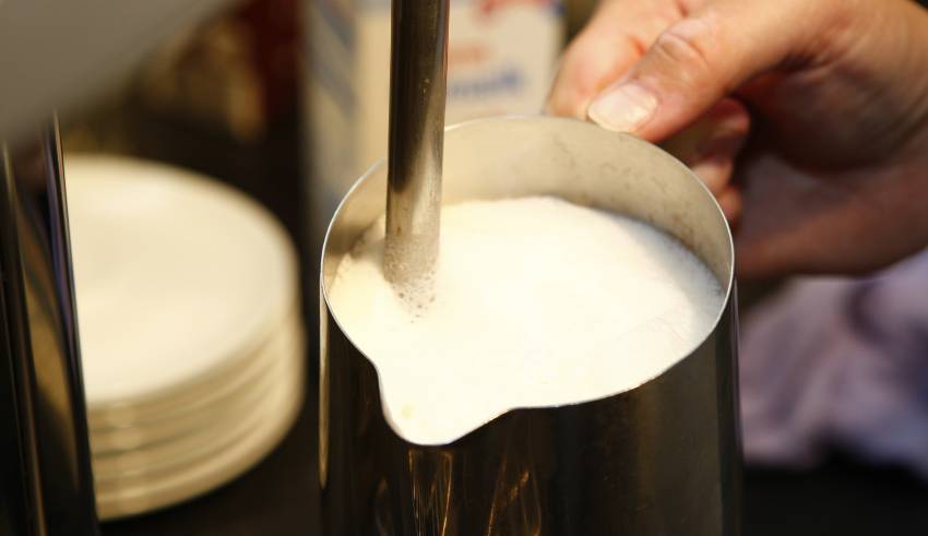 Espresso Macchiato milk foam