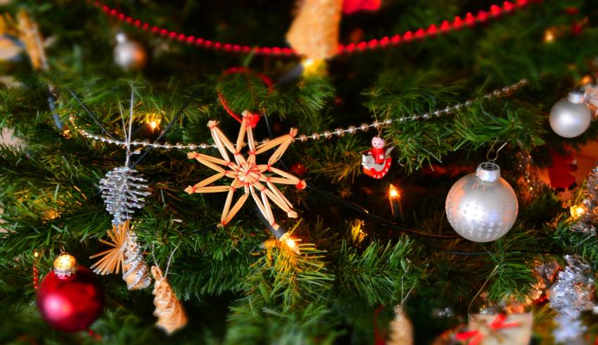 Interesting And Thoughtful DIY Ideas To Decorate The Christmas Tree