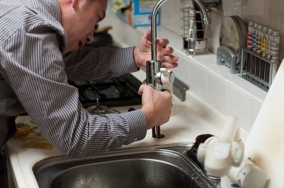 How to Repair a Leak Under the Sink