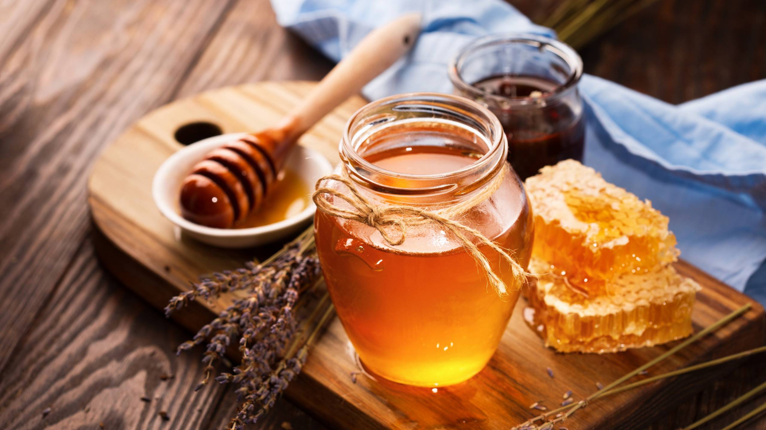 6 Surprising Benefits of Manuka Honey