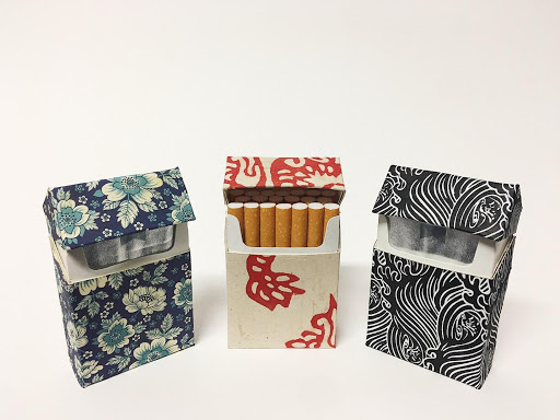 Cigarette boxes keep tobacco fresh during shipping.