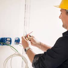 Important Tips that You Need to Know About the Electrician