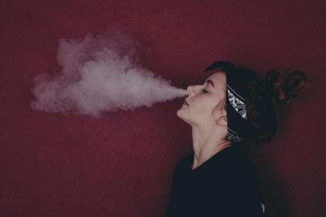 Why Most People Prefer Vaping over Smoking 
