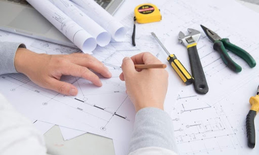 What is a Quantity Surveyor in construction?