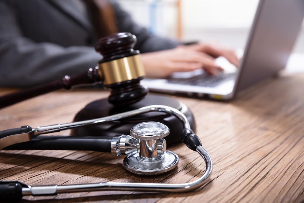 Why Patients Should Hire a Medical Malpractice Lawyer
