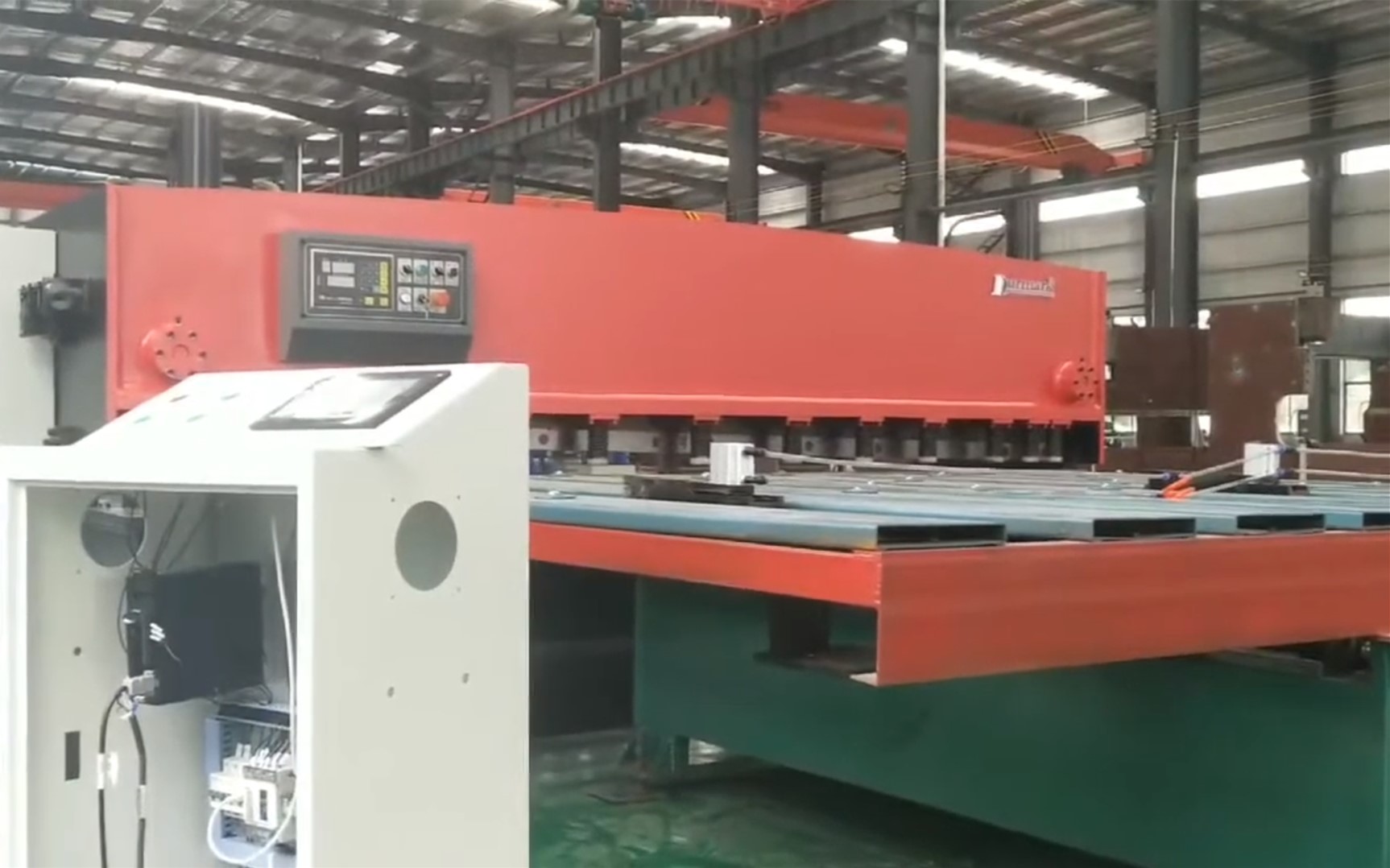 ﻿Application Of Modern CNC Shearing Machines In The Commercial Field