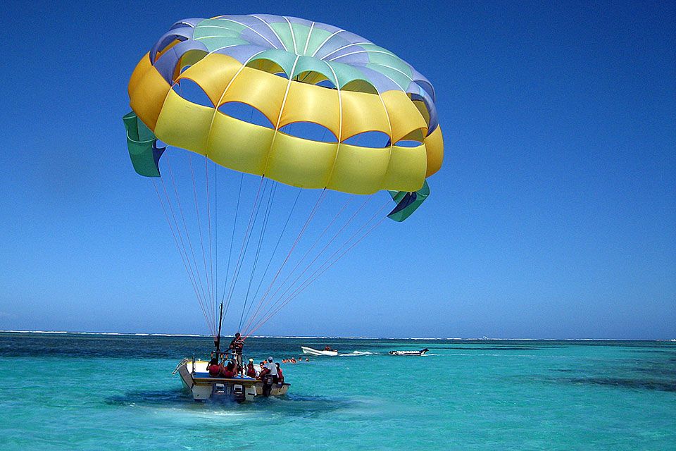 Parasail in Cozumel