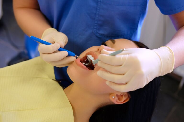 Navigating Dental Emergencies: Your Comprehensive Guide