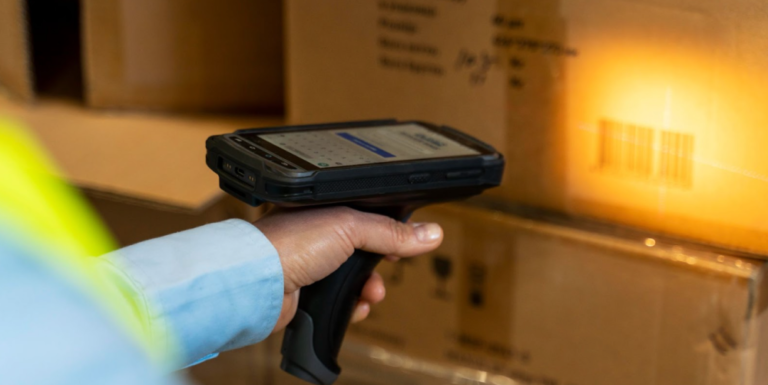 Eliminate Costly Errors: How HandiFox’s Barcoding Revolutionizes US Warehouse & Field Operations